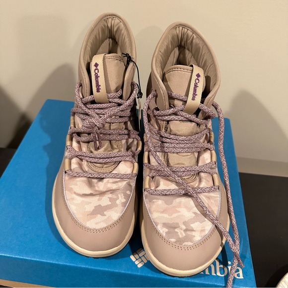 Columbia winter boots SLOPESIDE VILLAGE" OMNI-HEAT MID - Picture 8 of 10